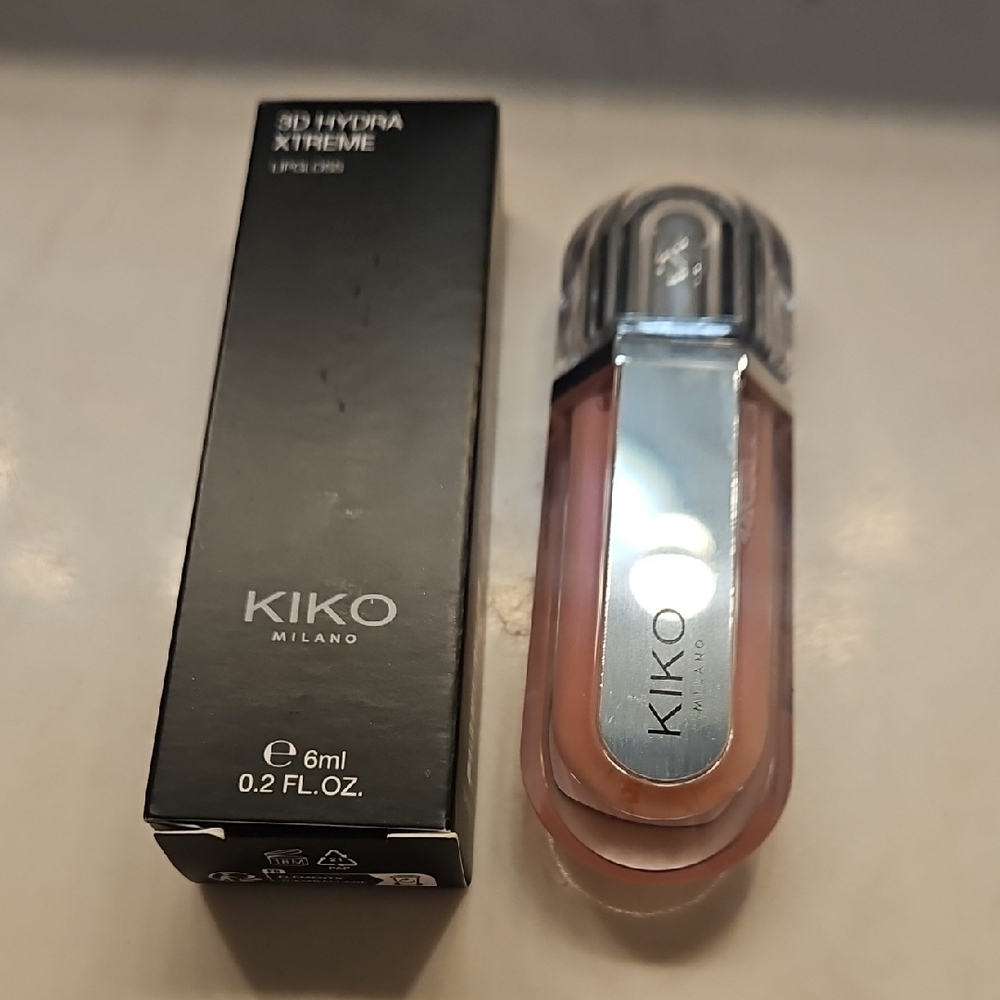 Kiko Milano Glossy Lip Shine in Pink and Silver